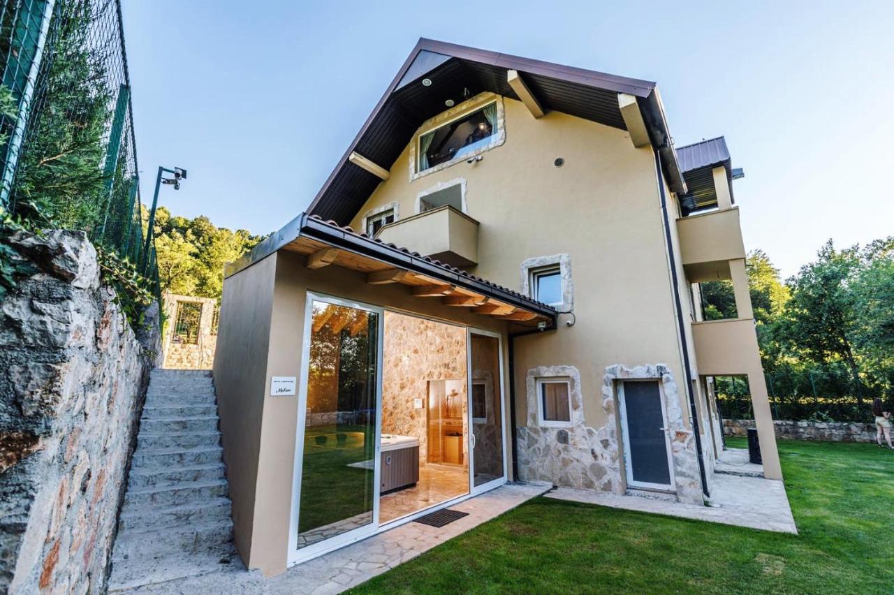 Family Spa Apartments Sunny&Shiny Savnik ภายนอก รูปภาพ